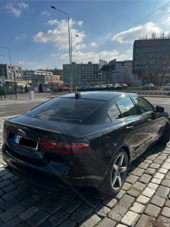 Jaguar XE